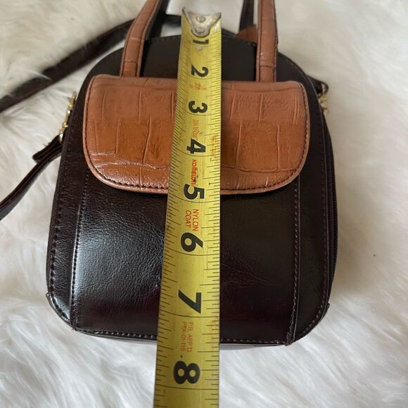 Belle Rose leather two tone brown and tan purse/crossbody bag. - Picture 5 of 11